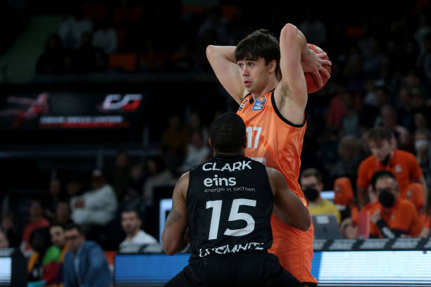 后的关键因 后的关键因