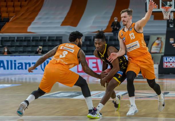 给他轮休 给他轮休